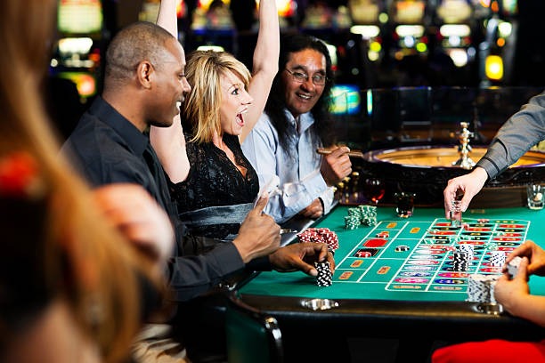 Evolution Gaming live-dealer table interface on gas77 showing HD stream and betting grid